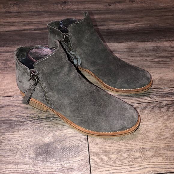 Dolce Vita gray suede heeled booties 7 - Picture 1 of 5